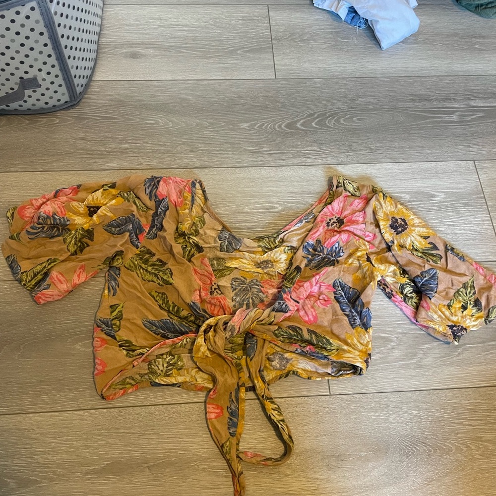 Billabong top